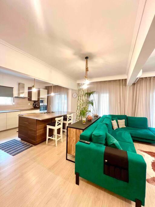 Super Luxury City Center Stay เทสซาโลนิกิ ภายนอก รูปภาพ